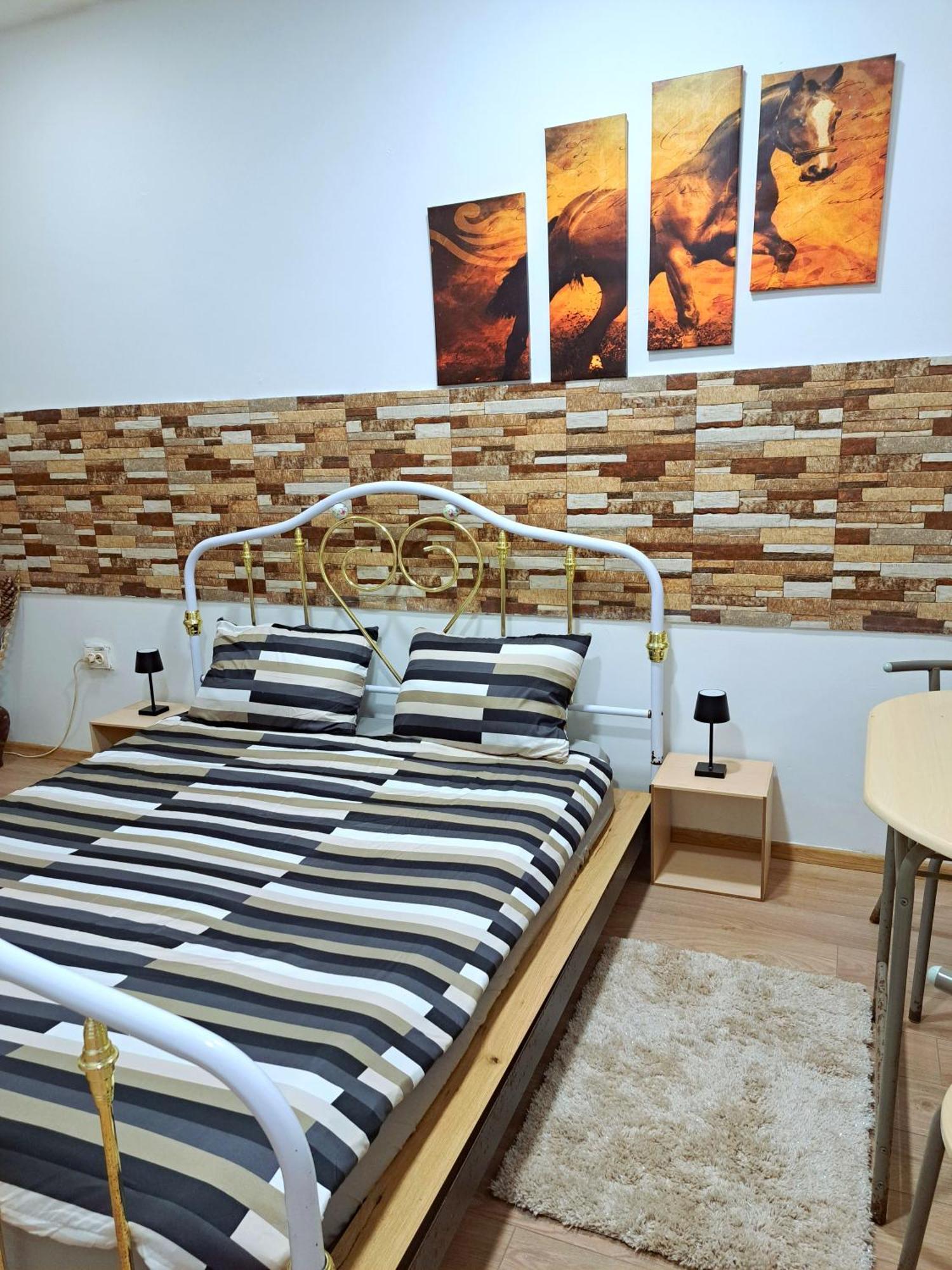 אורדאה Regim Hotelier Pietonala חדר תמונה
