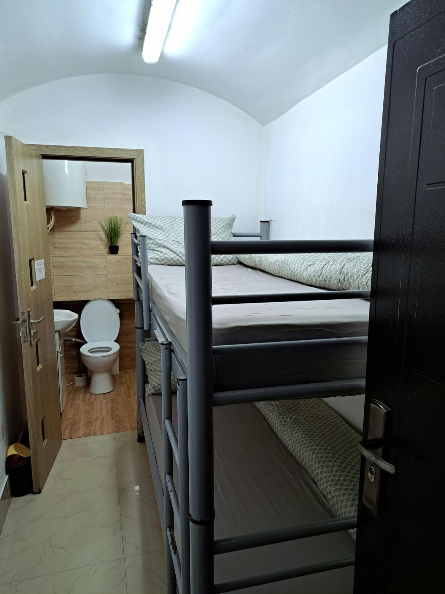 אורדאה Regim Hotelier Pietonala מראה חיצוני תמונה